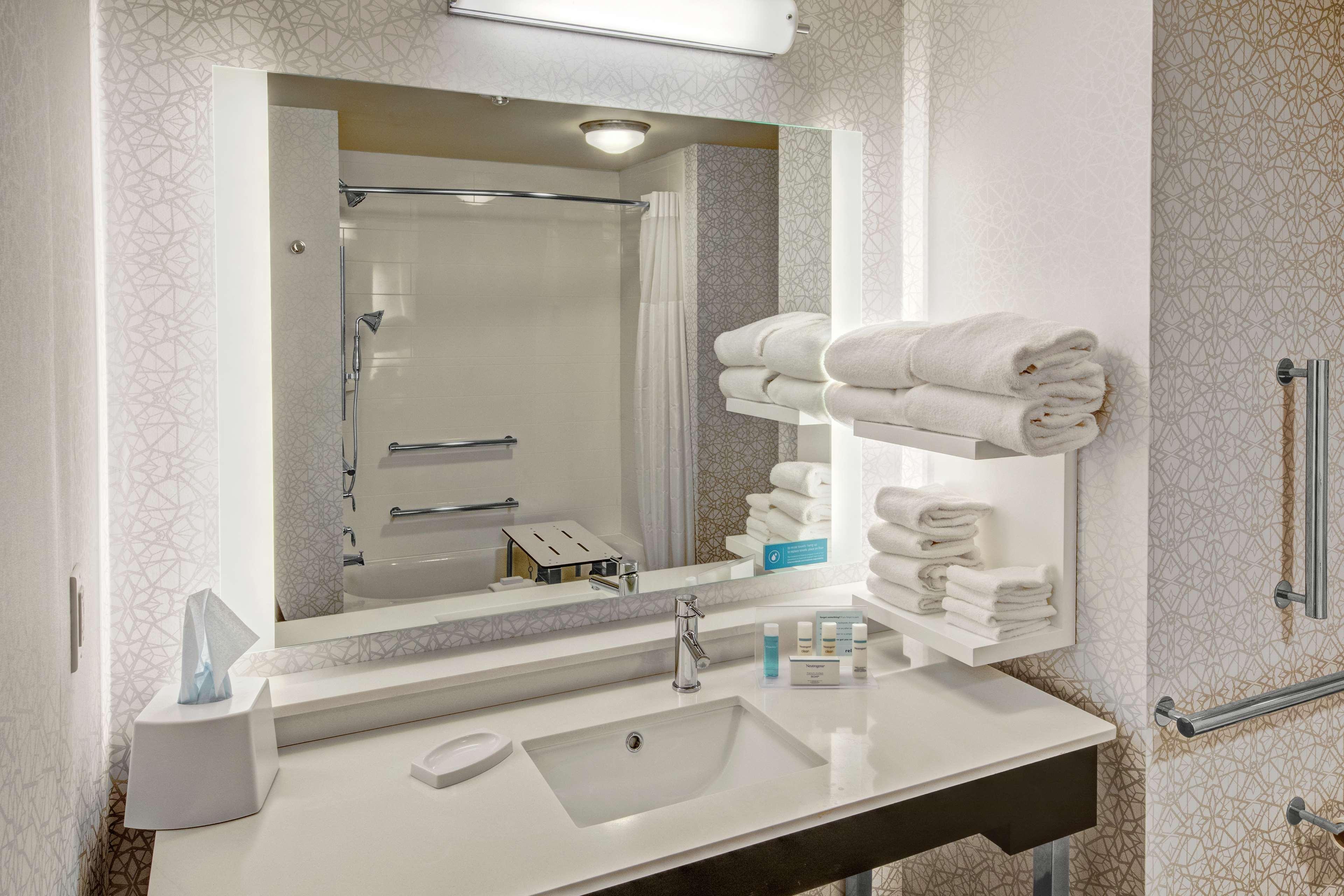 Hampton Inn Fresno Airport Εξωτερικό φωτογραφία