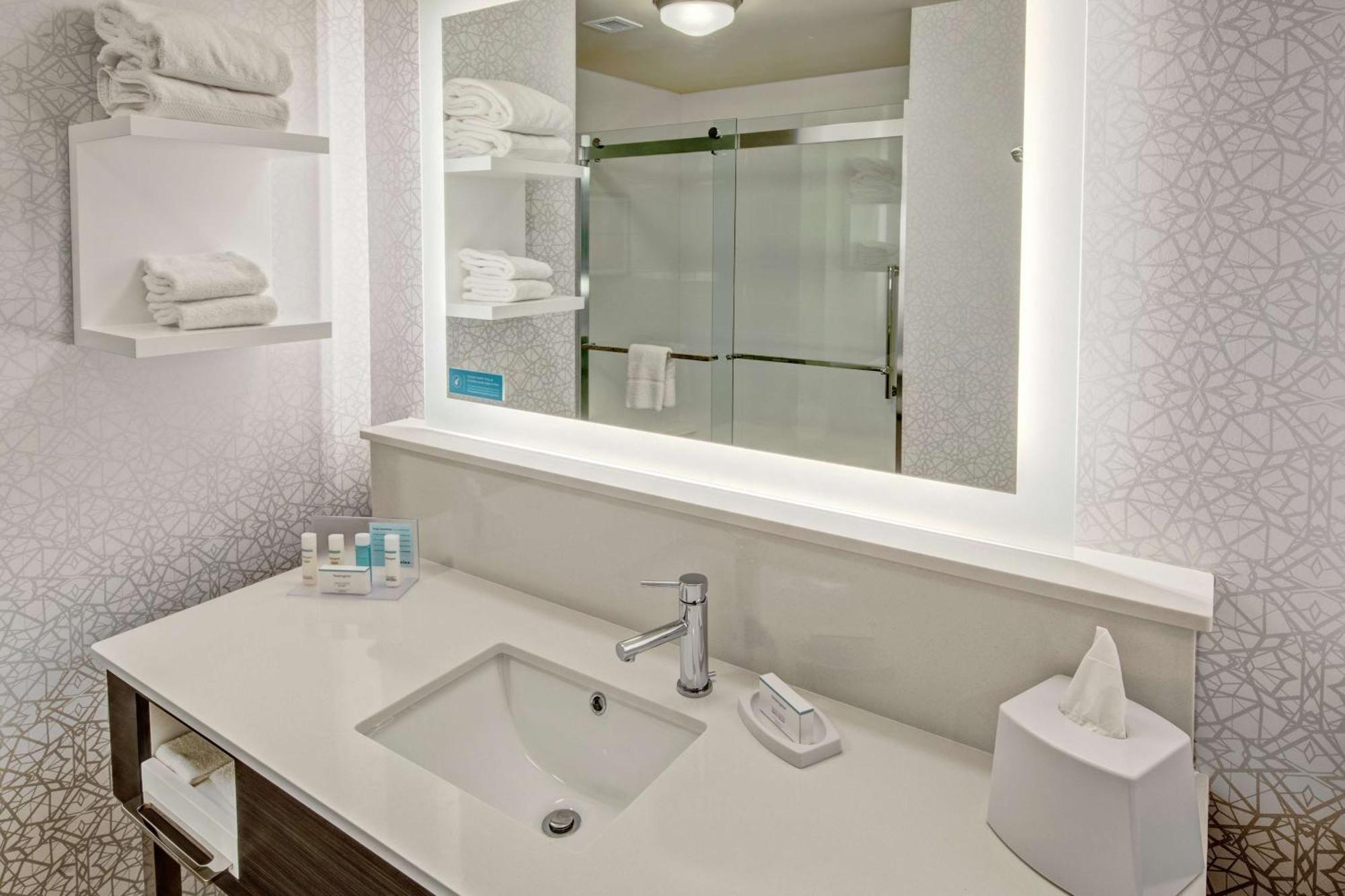 Hampton Inn Fresno Airport Εξωτερικό φωτογραφία